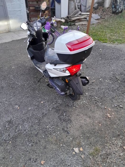 Продам новый скутер!