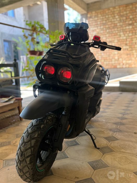 Продается скутер Tank JST