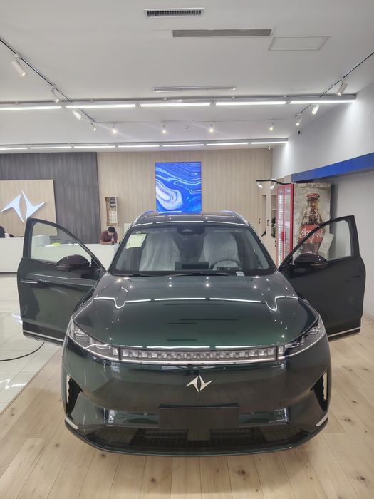 DONGFENG 008 gibrid 200km 2025 ultra yashil/qora