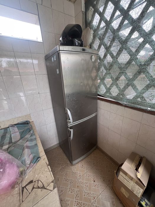 Продам холодильники