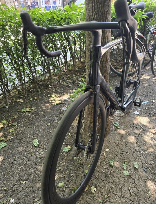 Trek Madone SL 6 Gen 8 състезателен шосеен карбонов велосипед