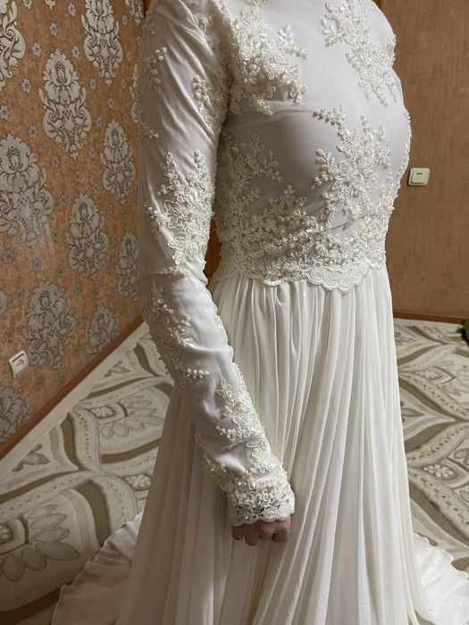 Платье нарядное шикарное