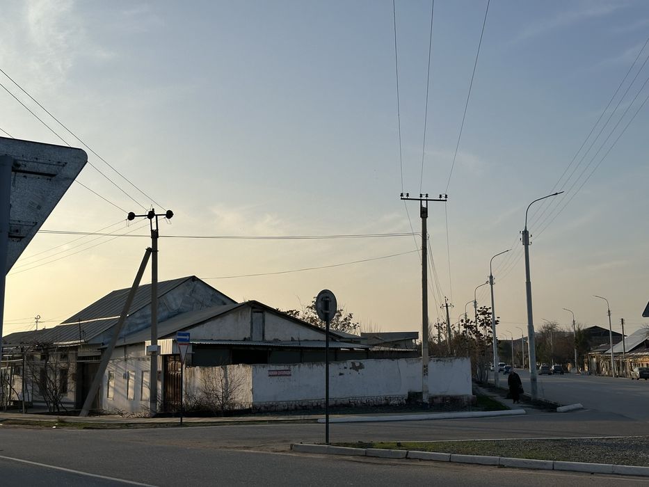 Кучмас мулк учун ховли. Место под бизнес