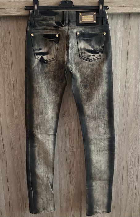 Подарявам Нови дамски дънки размер XS