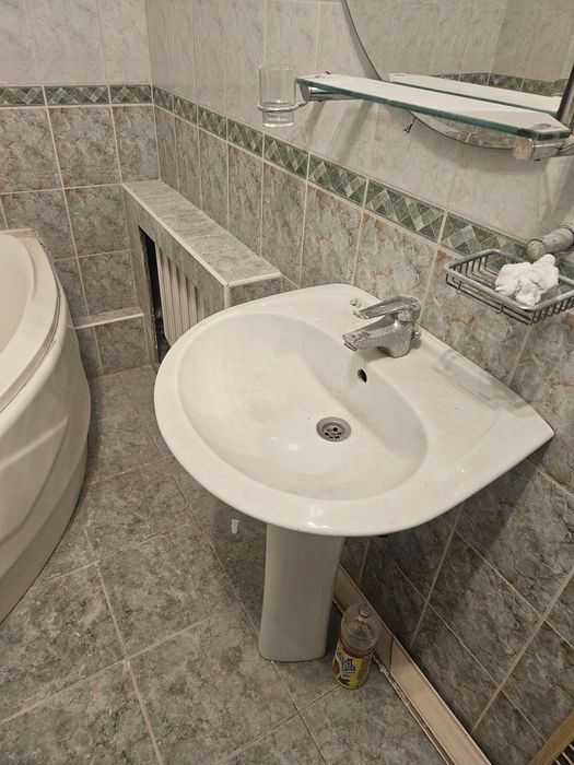 Продам ванну,раковину,унитаз