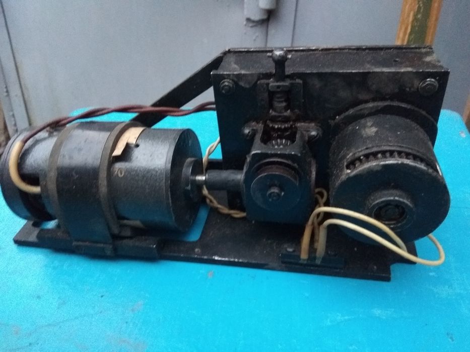 Редуктор с электродвигателем