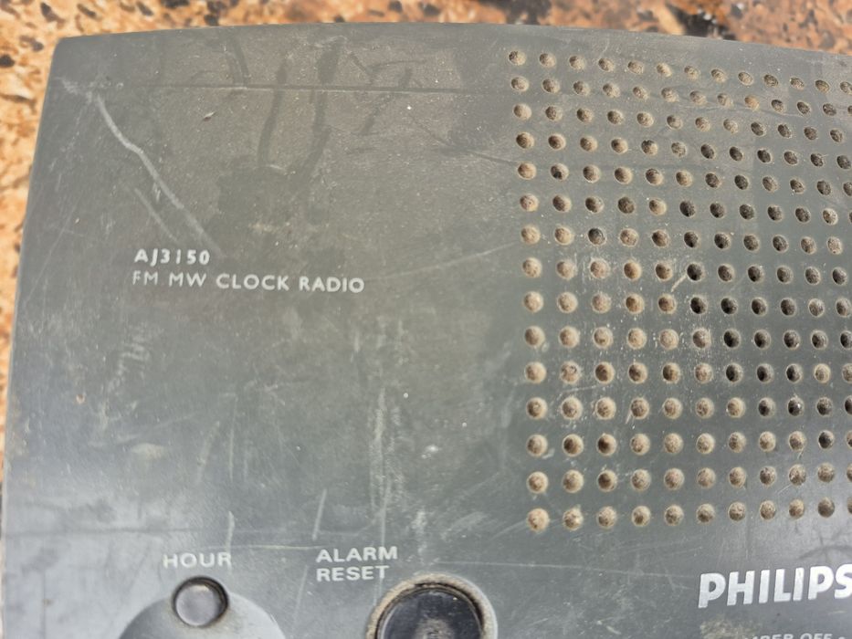 Radio receptor de masă Philips model AJ-3150 cu ceas digital și alarmă
