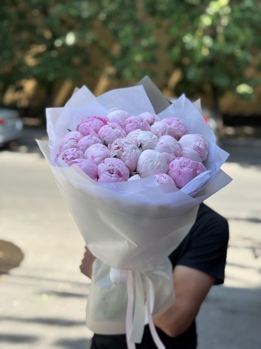 Гвоздика, пионы голландские