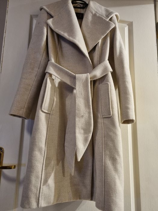 Вълнено палто Mango