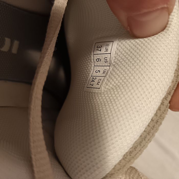 Adidași noi Coolway