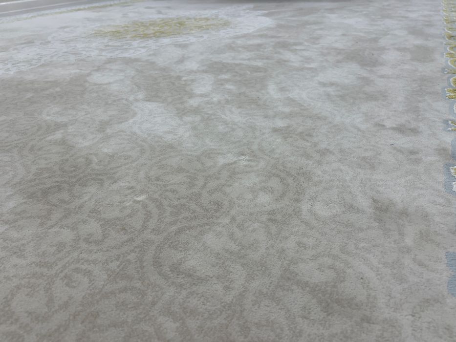 Акриловый ковер очень плотный