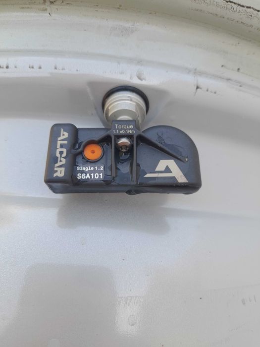 Продава алуминиеви джанти с датчици  ,като нови,16 цола MB C Klasse,VW,Audi,Шкодa