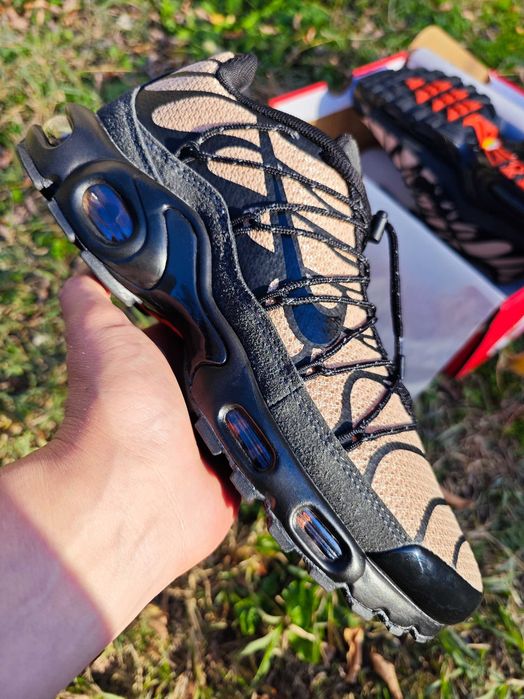 Air Max Plus Utility TN Crem-Negru/Mărime 43