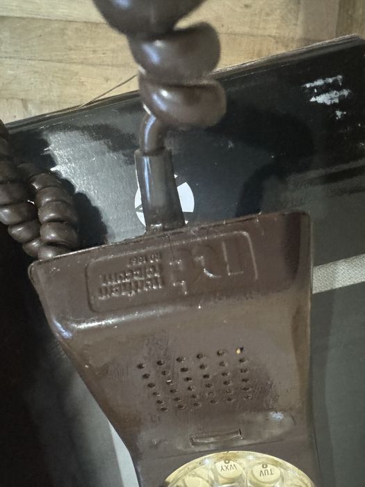 Vand 2 telefoane vechi cu disc