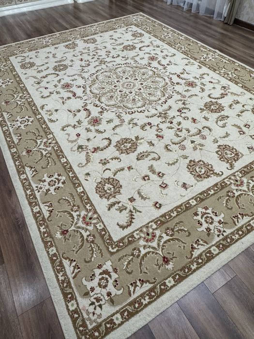 Продам ковер размер  3*4