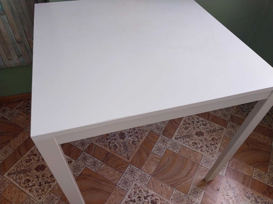 Трапезна маса разтегателна