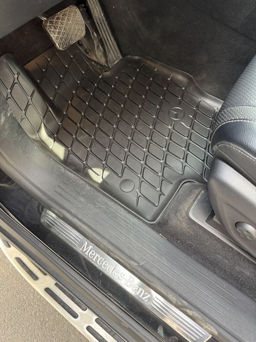Оригинални гумени стелки за Мерцедес GLE V167