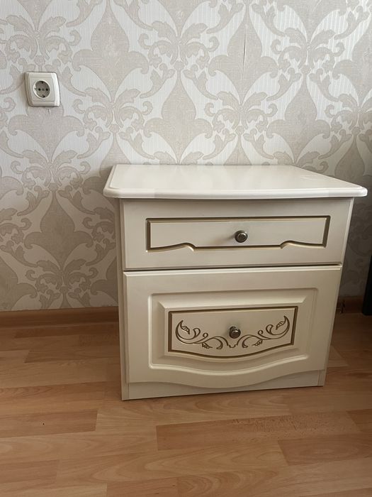 Продам спальную гарнитуру