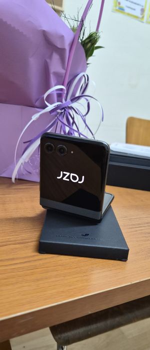 Моторола Razer 50