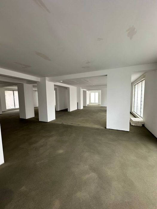 Spațiu comercial de inchiriat– ideal pentru multiple tipuri de afaceri – locație cu trafic mare de persoane, Rezervelor 65