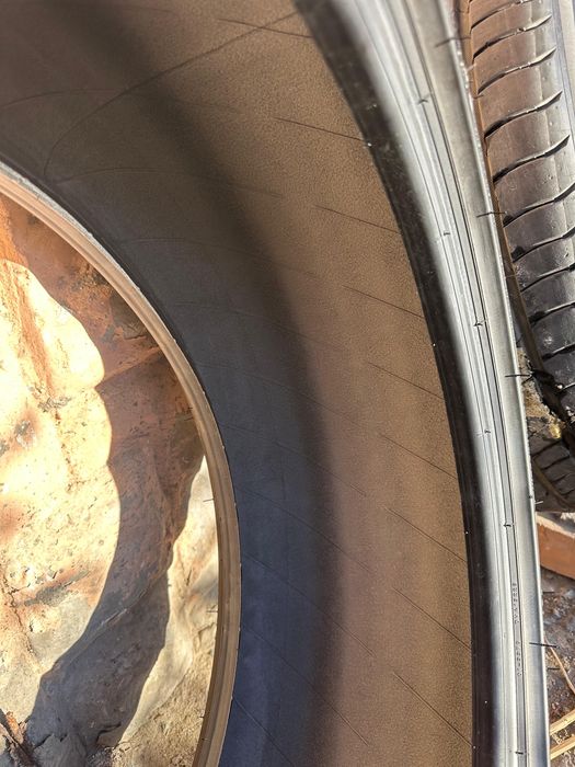 Продам шины на легковое авто