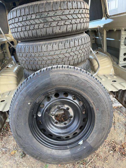 Roti Originale Toyota Hilux  Land Cruiser R17.  R18