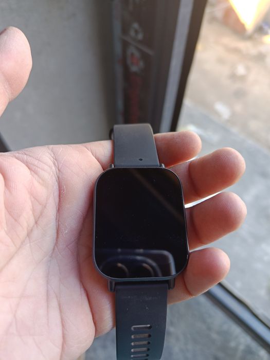 Smart watch sotiladi