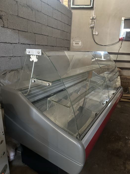 Холодильник витирины