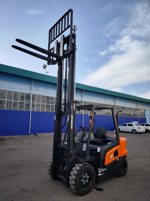 DEVELON (DOOSAN) D30NX Вилочный погрузчик