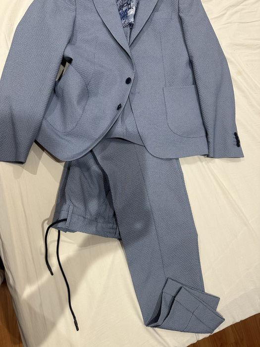 Елегантен костюм