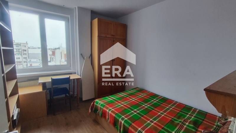 Тристаен апатамент под наем  с отделна кухня в кв. Младост