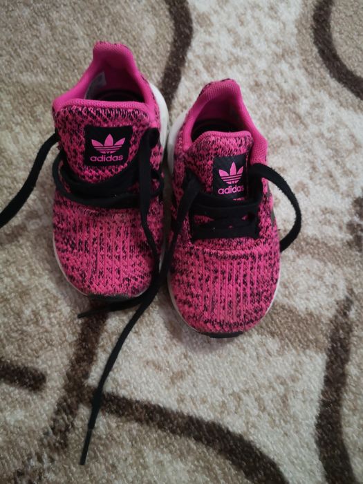 Adidas маратонки