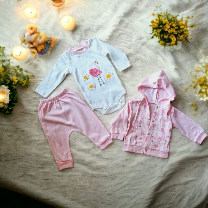 Costum roz pentru bebe