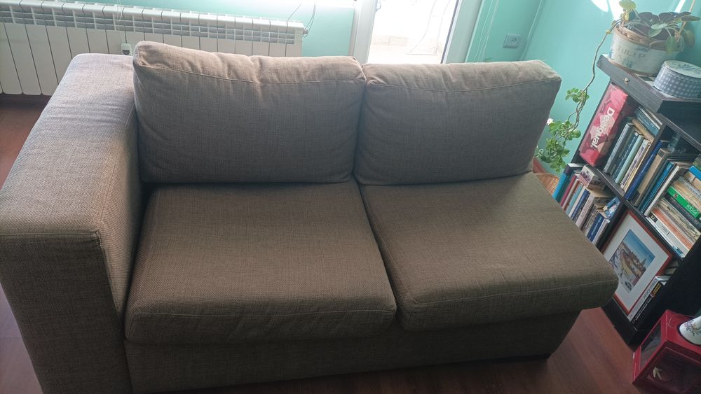 Част от диван с разтегателен механизъм