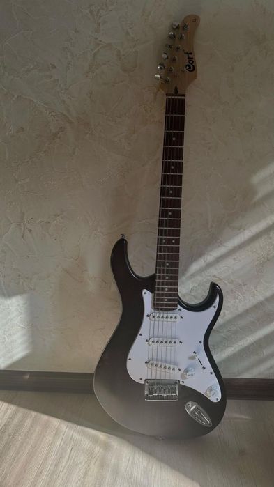 электрогитара продается