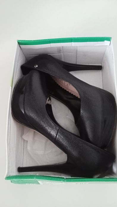 Продам туфли женские