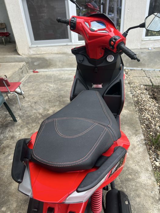 Скутер KSR Demonio 125