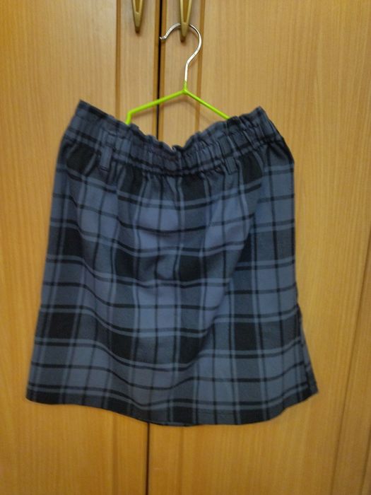 Платье на  девочку подростка .12-13 лет