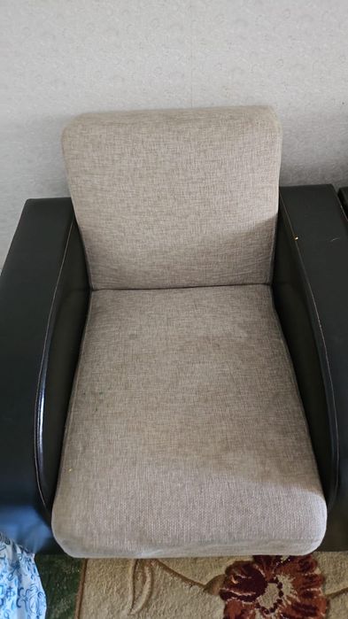 Продам удобный диван