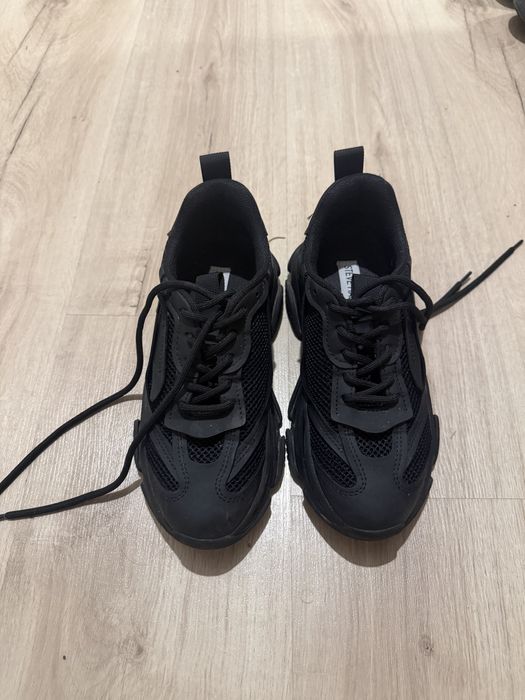 Продавам сникърси Karl Lagerfeld, Steve Madden, Tommy Jeans