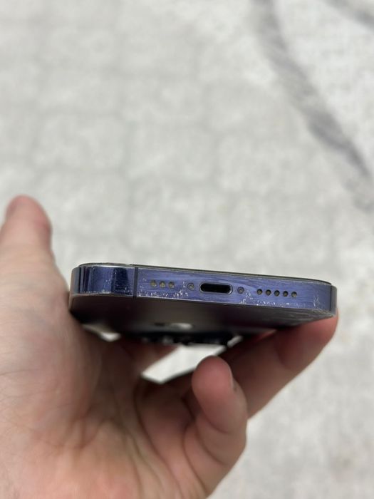 iPhone 14pro ………….