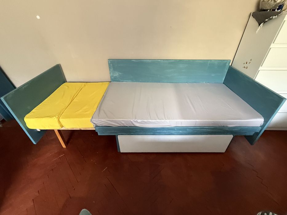 Разтегателен диван