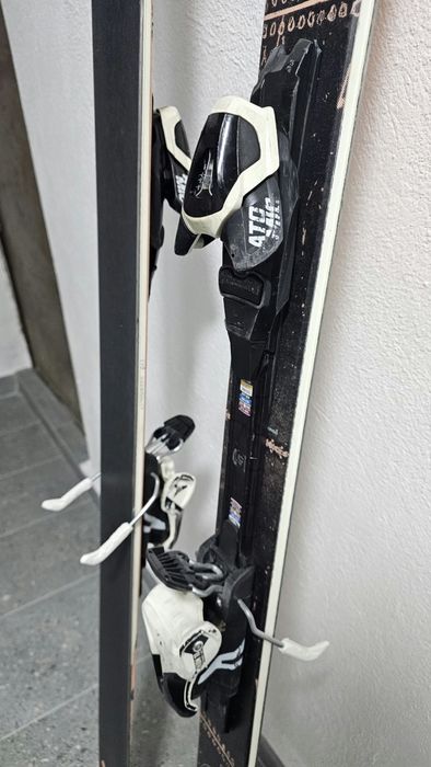 Völkl Revolt 86, 172 cm, freestyle, cu legături incluse