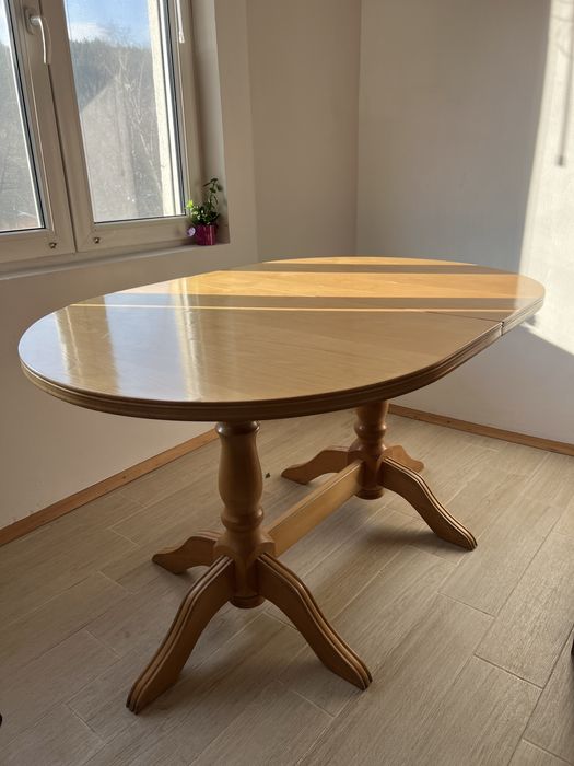 Холова гарнитура -  шкафове, маси, столове