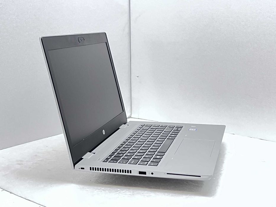 Реновиран лаптоп HP ProBook 640 G5 14 i3-8145U 8GB 260GB/ с Гаранция
