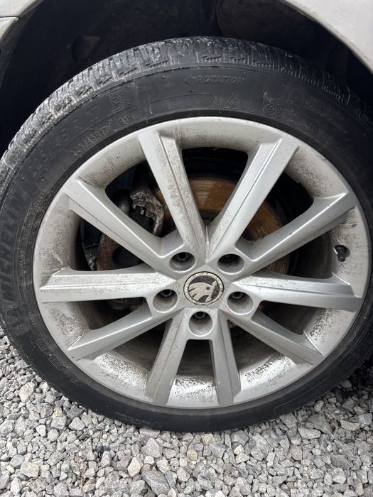 Джанти с гуми зимни 17 Skodа