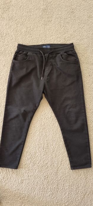 Pantaloni barbati zara