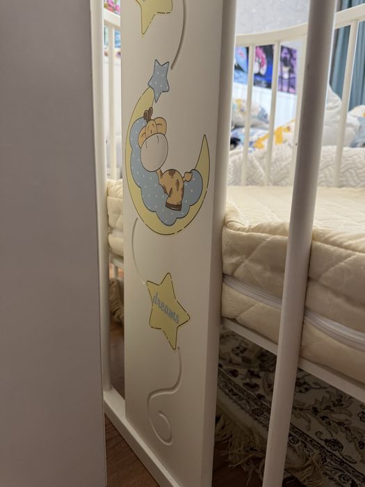 Детская кроватка