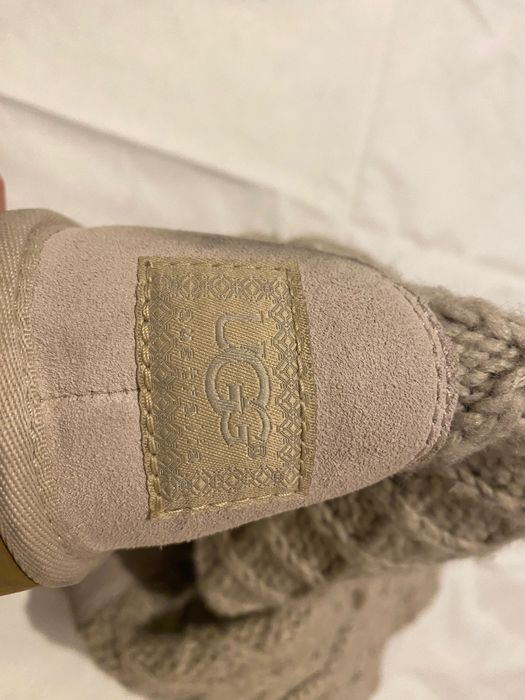 Ugg crem până la genunchi