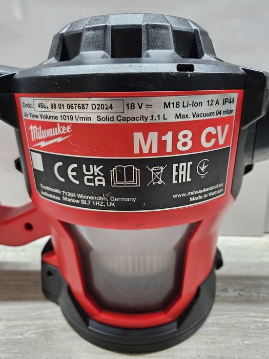 Milwaukee Прахосмукачка M18CV 18V.